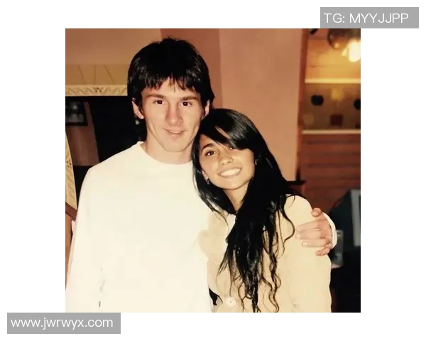 和世界足球巨星甜蜜交往背后的爱情故事与人生启示